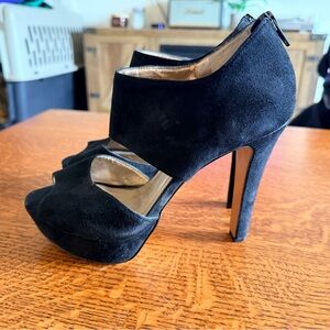 BCBGMAXAZRIA Black Suede Heels Size 6